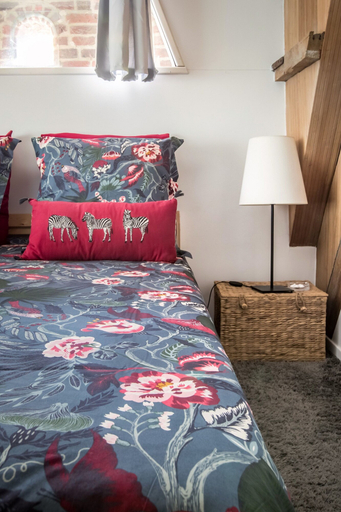 Bedroom 3, Le Pigeonnier, Nord
