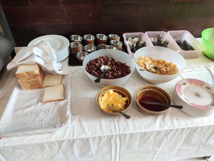 Food & Drinks, Hotel Tress House, Narayani