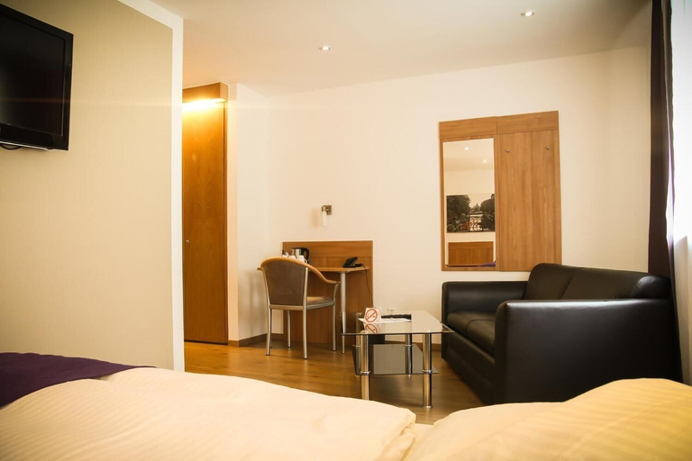 Bedroom 4, Hotel Waldlust B & B, Schwandorf