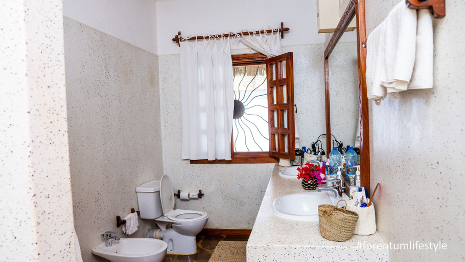 Bathroom 4, Villa Jua Suite, Kilifi North