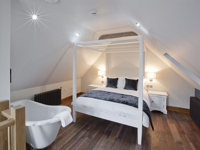 Bedroom 2, The New Inn, Dorset