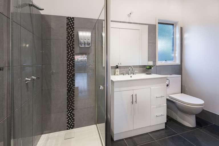 Bedroom 3, Delfryn, Hepburn - East