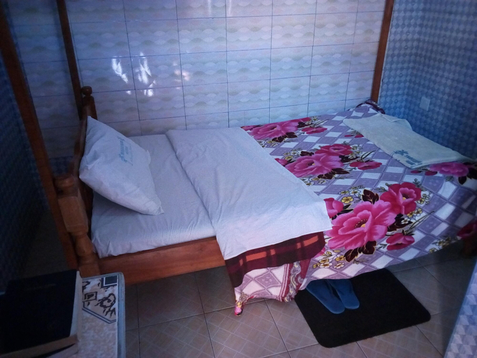 Bedroom 2, 1000 Thousand Psalms Hotel, Makueni