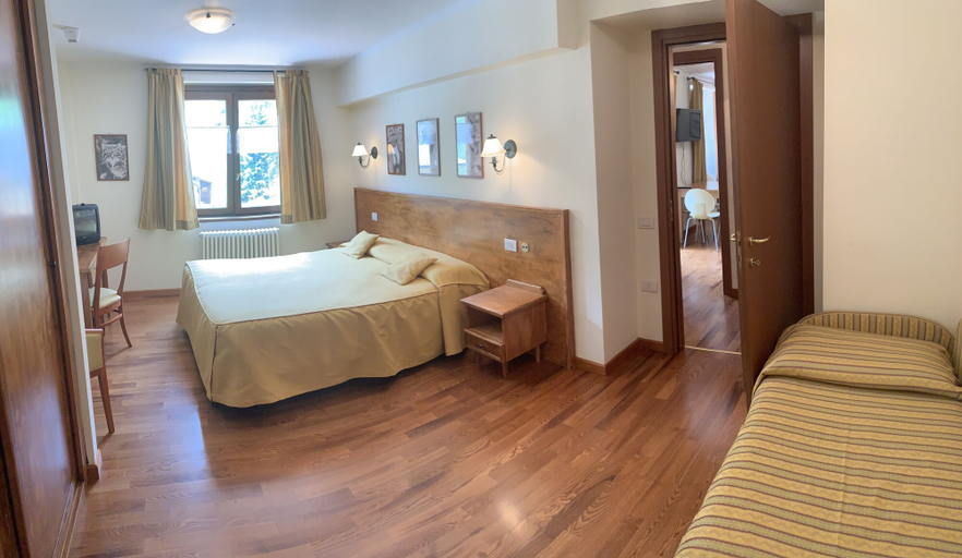 Bedroom 3, R.T.A. Hotel Monte Rosa, Aosta