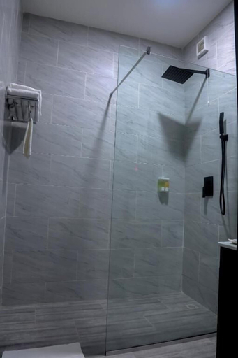 Bathroom 5, Bon Hotel Ikeja Residence, Kosofe