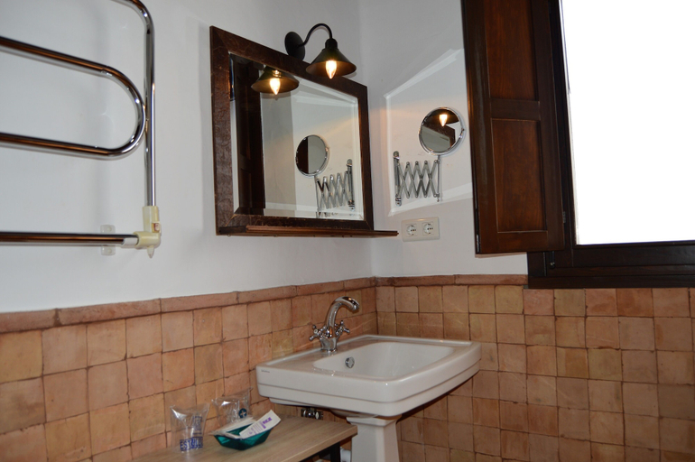 Bathroom 3, Apartamentos Turísticos Los Alisos, Cáceres
