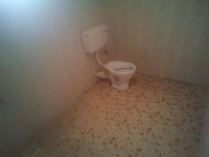 Bathroom, Highway Breeze Restaurant, Mathira