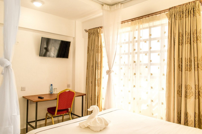 Bedroom 3, Shadenet Hotel, North Imenti