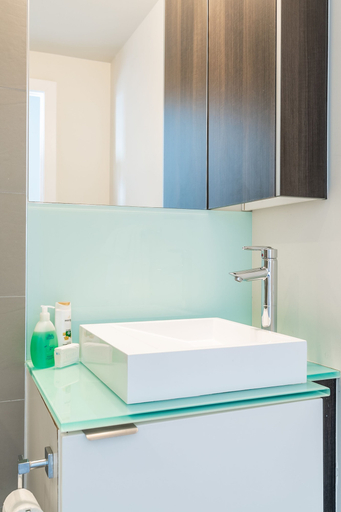 Bathroom 3, Premium Suites Apartments - Toronto, Toronto