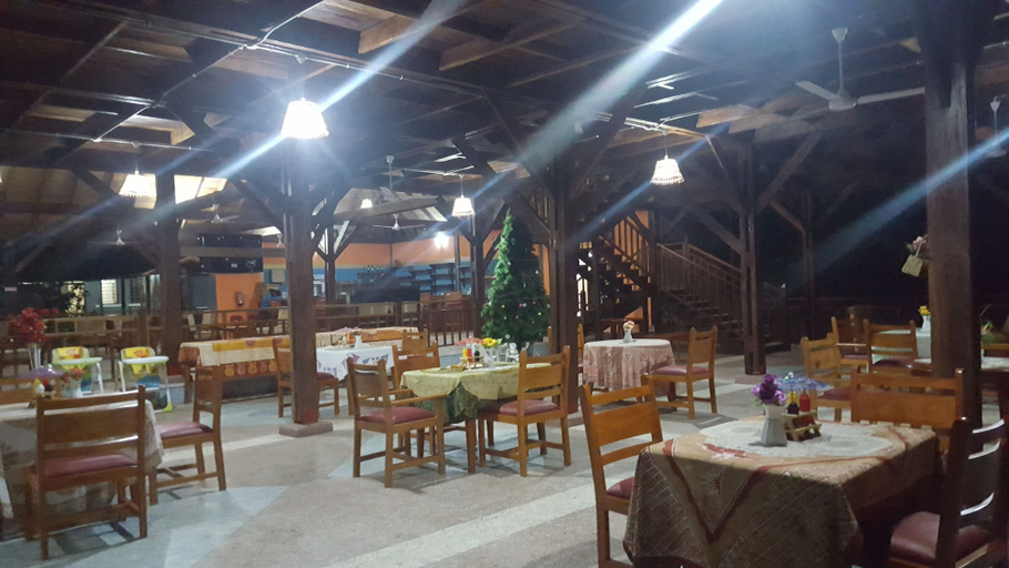 Food & Drinks 4, Charlestina Beach Resort, Komenda-Edina-Eguafo-Abirem