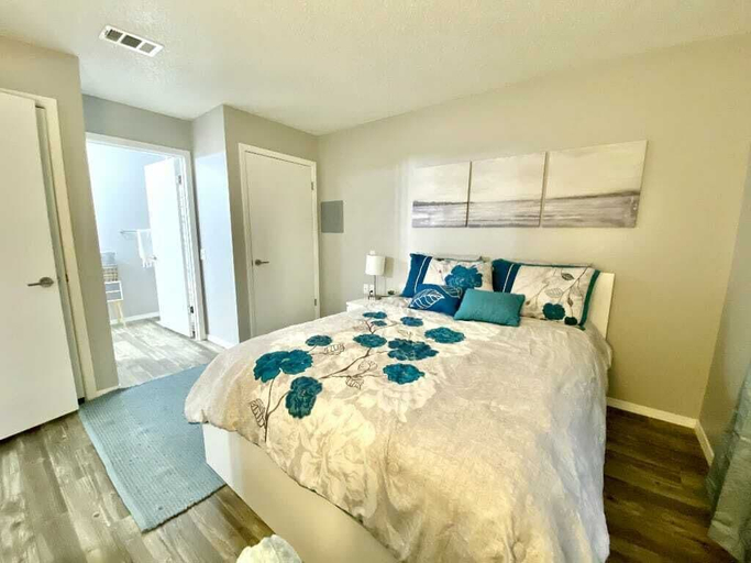 Bedroom 2, 1 Bed Apartment next to SW Integris near Downtown, Oklahoma