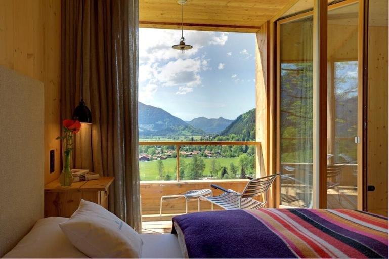 Bedroom 3, Tannerhof Naturhotel & Gesundheitsresort, Miesbach