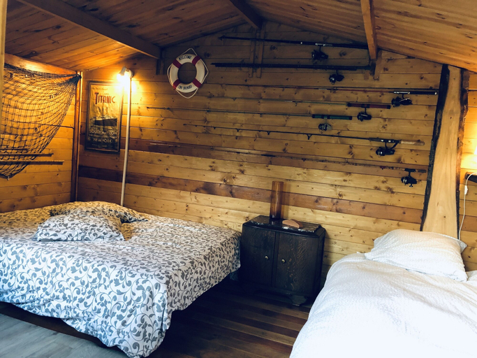 Bedroom 3, Foxy Camp Insolite, Meuse