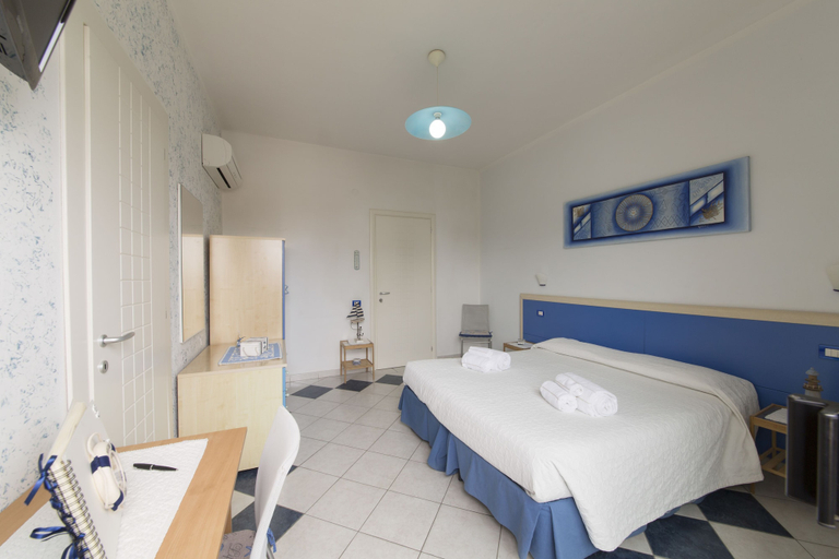 Bedroom 4, LewisRooms Poetto Beach Cagliari, Cagliari
