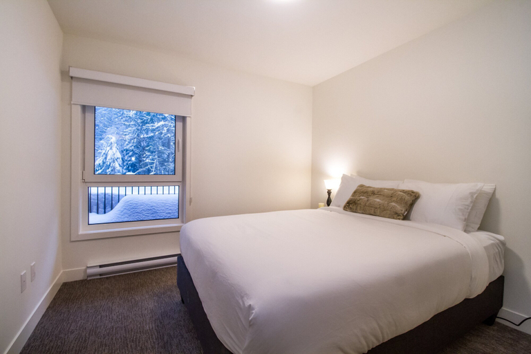 Bedroom 2, Magog Condo by Revelstoke Vacations, Columbia-Shuswap