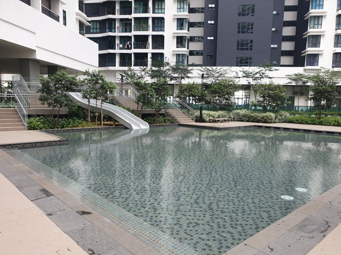 Sport & Beauty 4, KLTS 5 Pax at Setapak Near KL City Central, Kuala Lumpur