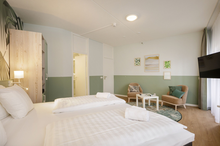Bedroom 3, Hotel Het Heijderbos by Center Parks, Gennep