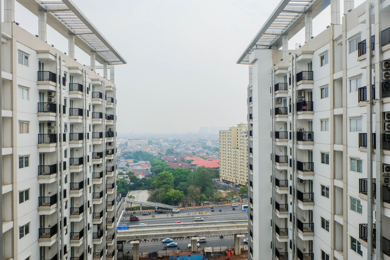 Exterior & Views, Cozy Studio Apartment At Signature Park Grande, East Jakarta