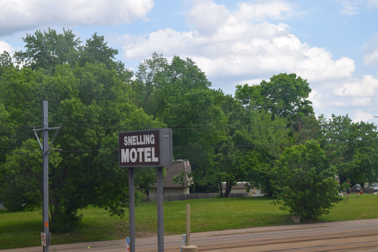 Exterior & Views 2, Snelling Motel, Hennepin