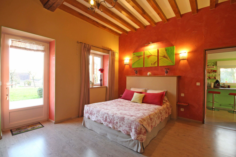 Bedroom 3, Le Bourg d'Aunou, Orne