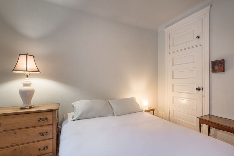 Beautiful Vintage 2BR- Heart Of Downtown, Montréal