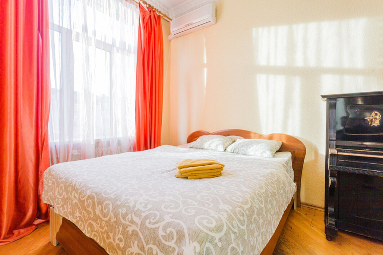 Bedroom 4, On Lev Tolstoy Square, Holosiïvs'kyi
