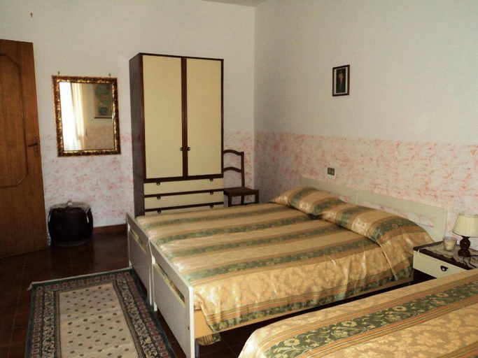 Bedroom 3, B&B Valente, Salerno
