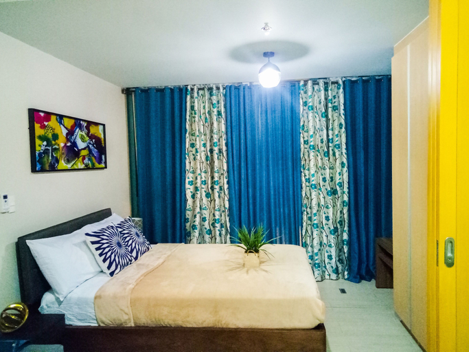 Bedroom 3, Uptown BGC near St. Luke's, Taguig