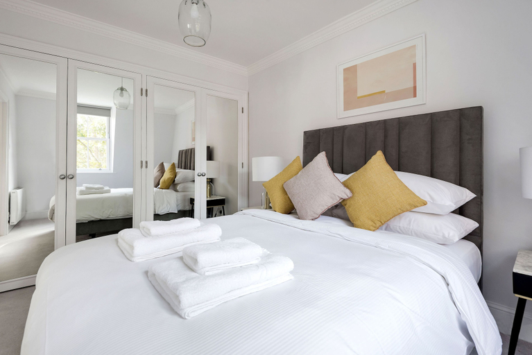 Bedroom 3, 3 Sloane Gardens by UnderTheDoormat, London