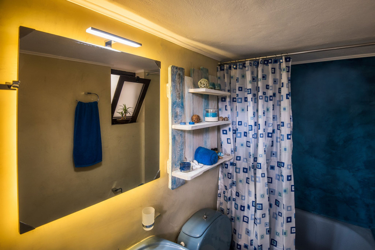 Interior 3, Kalyves Sea View Maisonette, Crete
