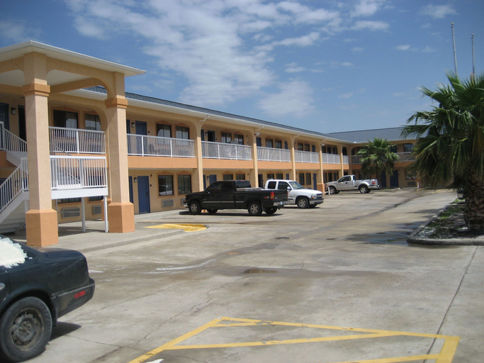 Exterior & Views, Executive Inn, Jefferson