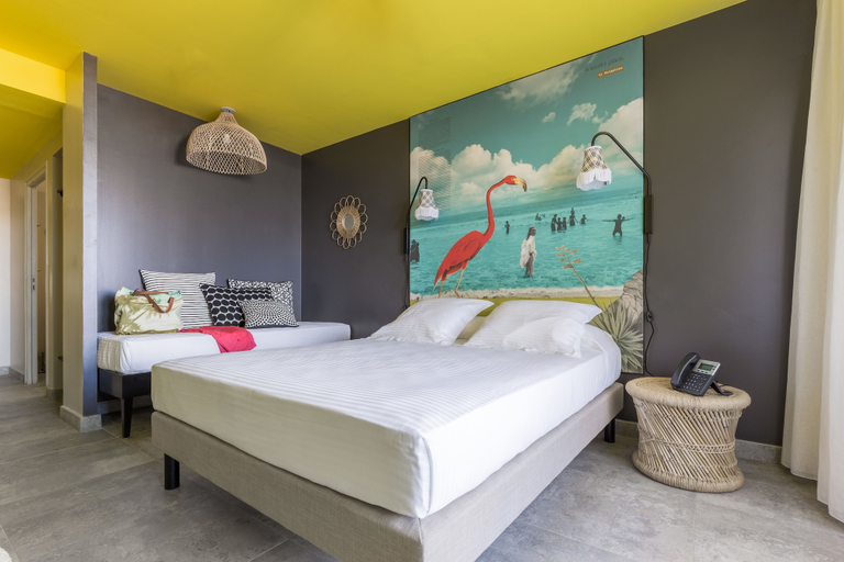 Bedroom 2, Dina Morgabine, Saint-Paul
