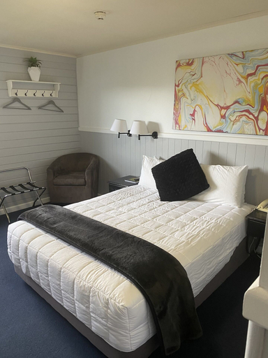 Bedroom 3, Lakefront Lodge Taupo, Taupo
