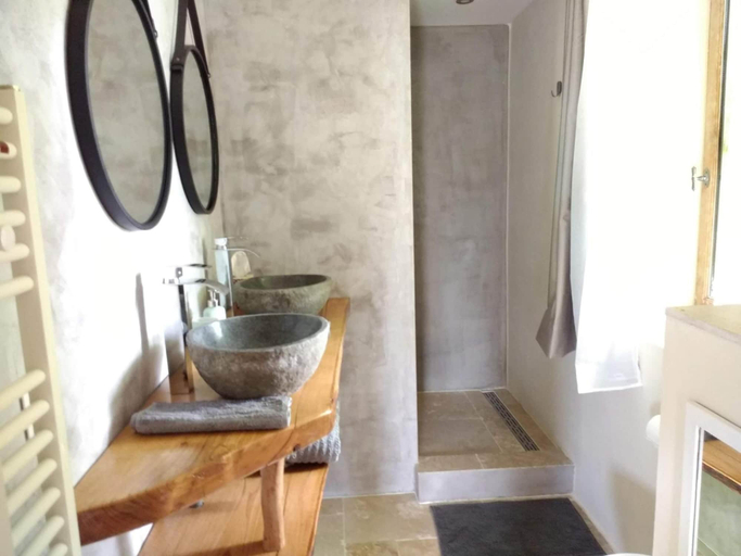 Bathroom 5, Les Agaves, Ardèche