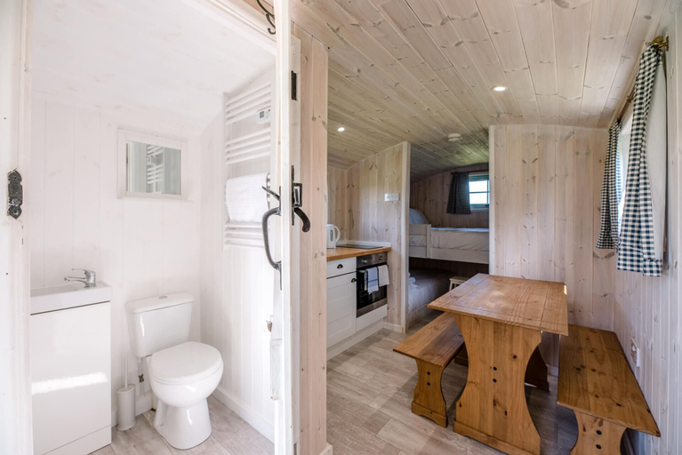 Bathroom 3, Honeysuckle Farm Hut 2 - Suffolk Farm Holidays, Suffolk
