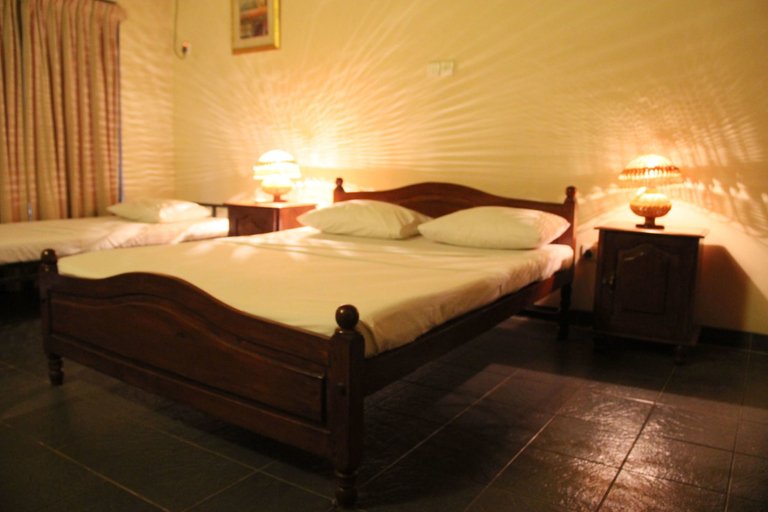Bedroom 2, Eagles Wings Guest House, Palugaswewa