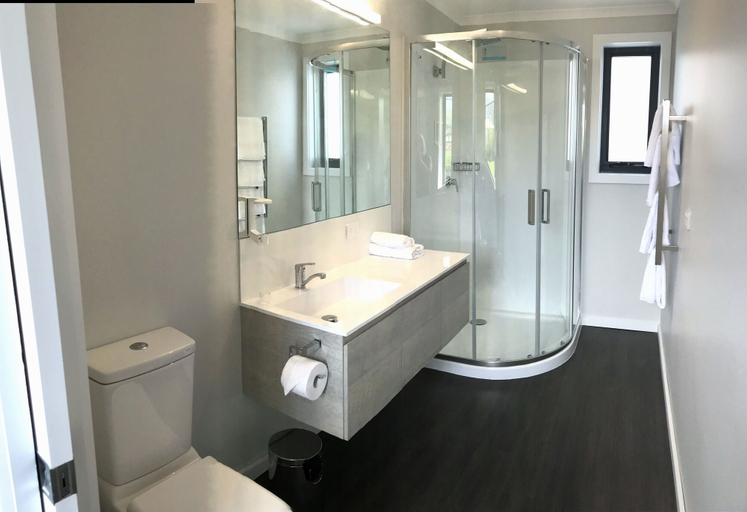 Bathroom 4, Seabrook Hotel, Waratah/Wynyard - Pt A