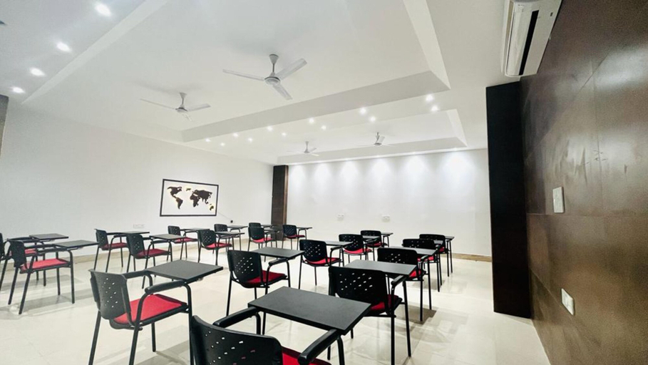 Food & Drinks 5, ZEN Studios - DLF CyberCity Gurgaon, Gurgaon