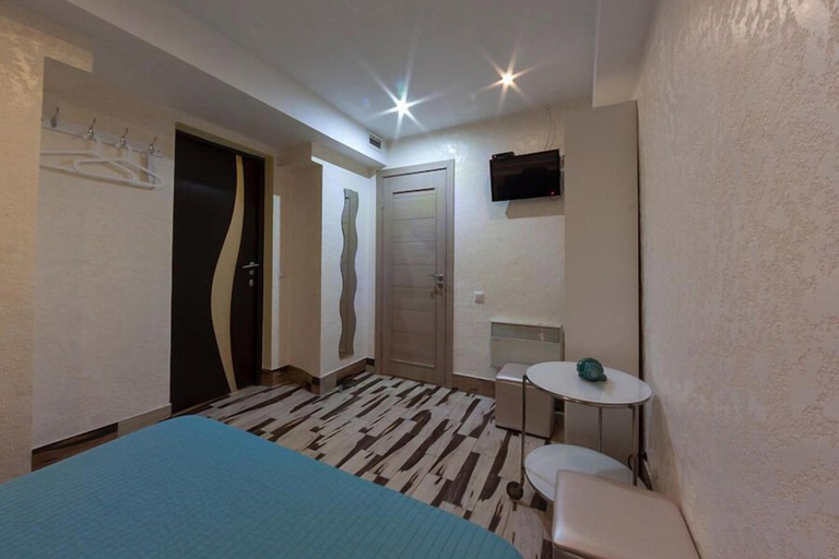 Bedroom 2, 4 Rooms Hotel, North-Western