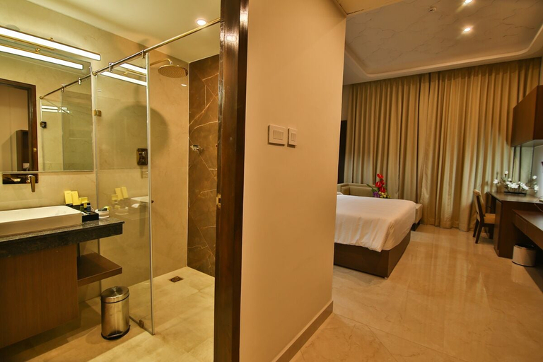 Bathroom 5, Accord Chrome, Kancheepuram