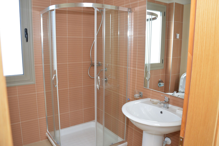 Bathroom 3, Pastarella Beachfront Resort, Vlorës