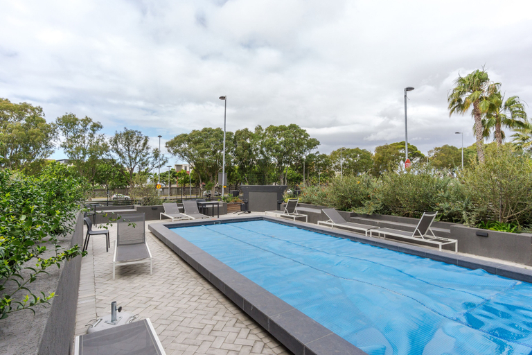 Sport & Beauty, Warwick 401 - Adults Only, City of Cape Town