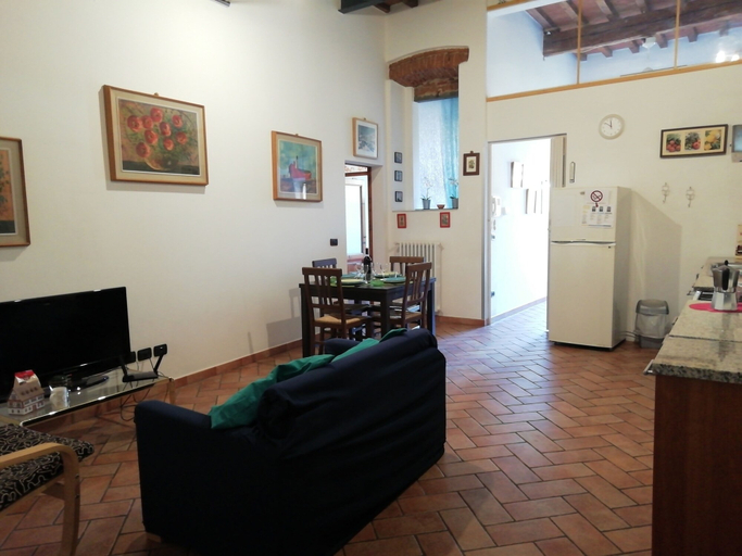 Others 5, Appartamento Ruote, Florence