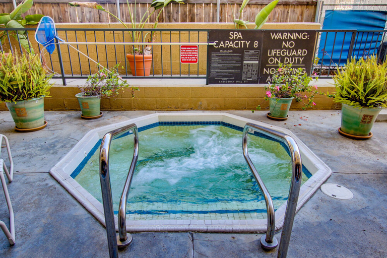 Sport & Beauty, Sunshine Suites at Hillcrest, San Diego
