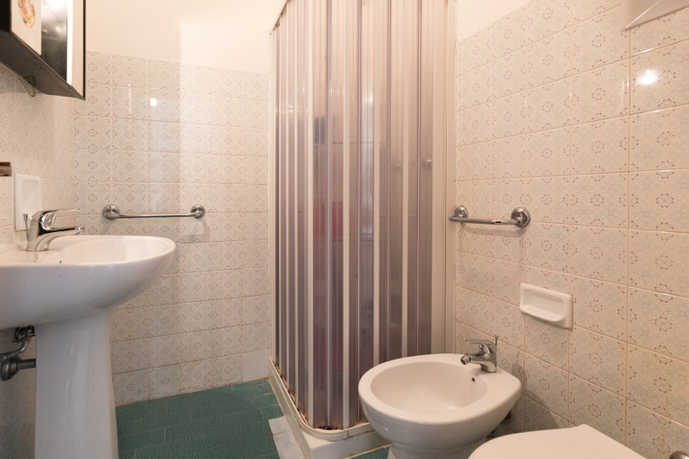 Bathroom, Apartments Vicino al Mare, Ferrara
