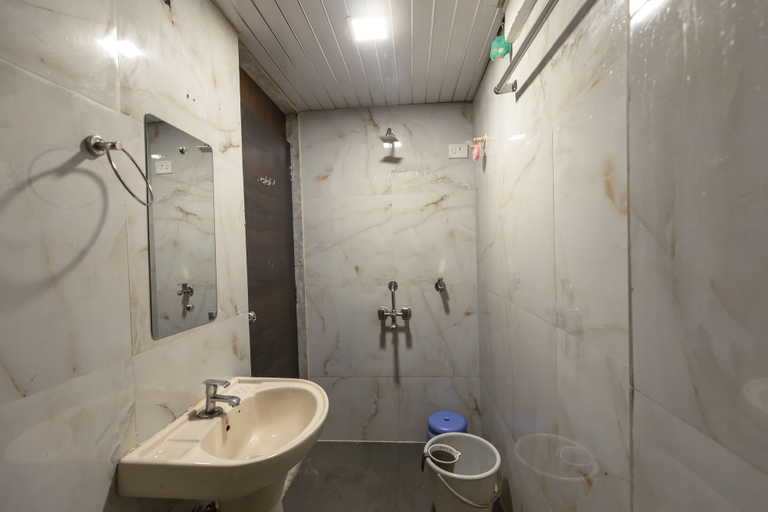 Bathroom 3, Orange Inn, Raigarh