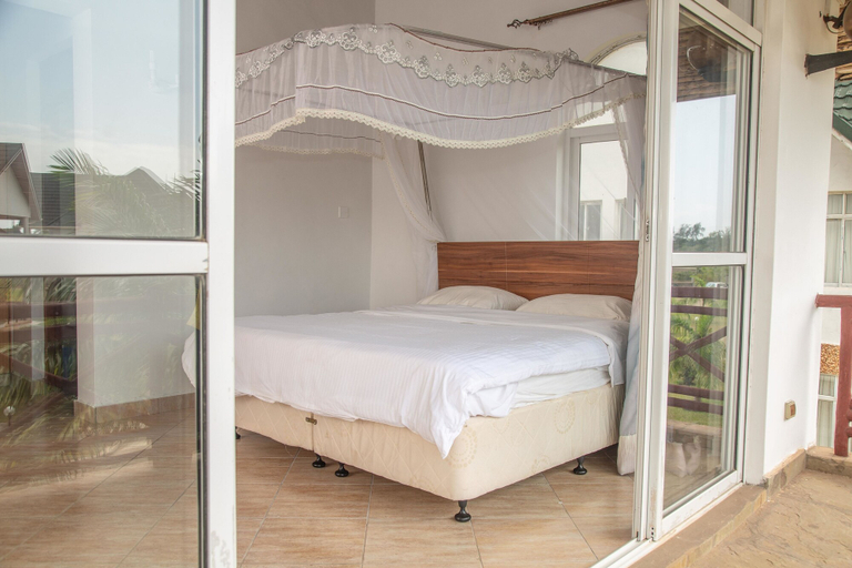 Bedroom 2, Charming 3 Bedroom House in Diani Beach, Msambweni