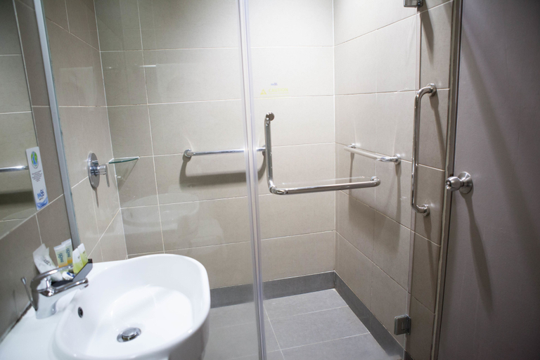 Bathroom 5, Inn86 Bintulu, Bintulu