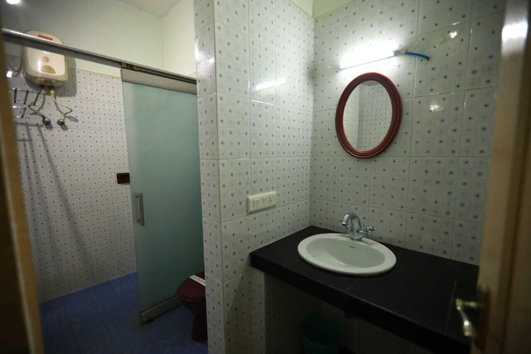 Bathroom 3, Ideal Ayurvedic Resort, Thiruvananthapuram