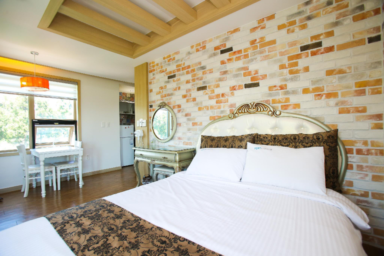 Bedroom 2, Port Avenue, Seogwipo